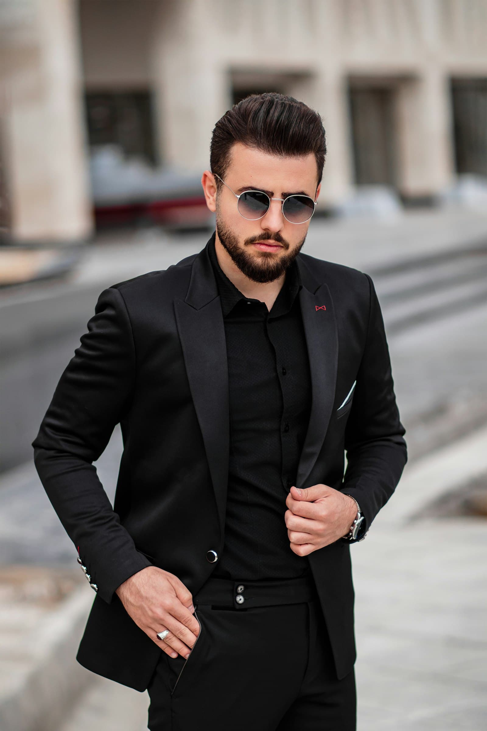 Chemise noire, visuel de référence